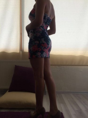izmir-model-escort-kizlar